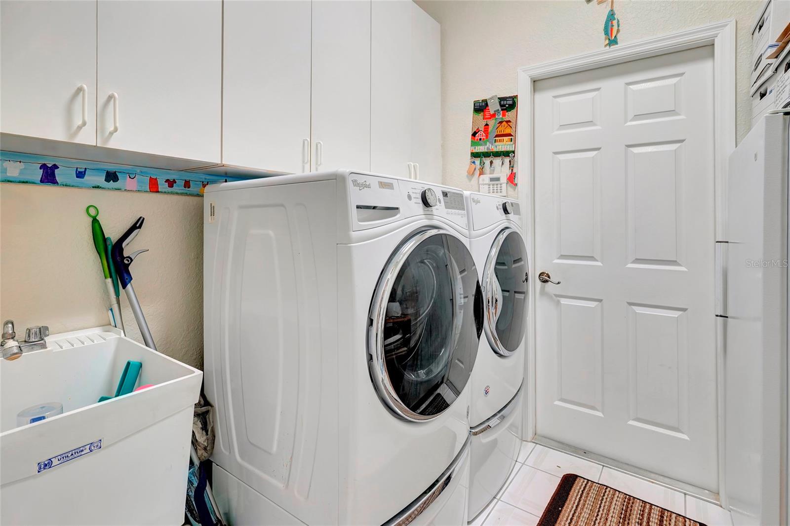 555 ROTONDA CIR, ROTONDA WEST, FL, 33947
