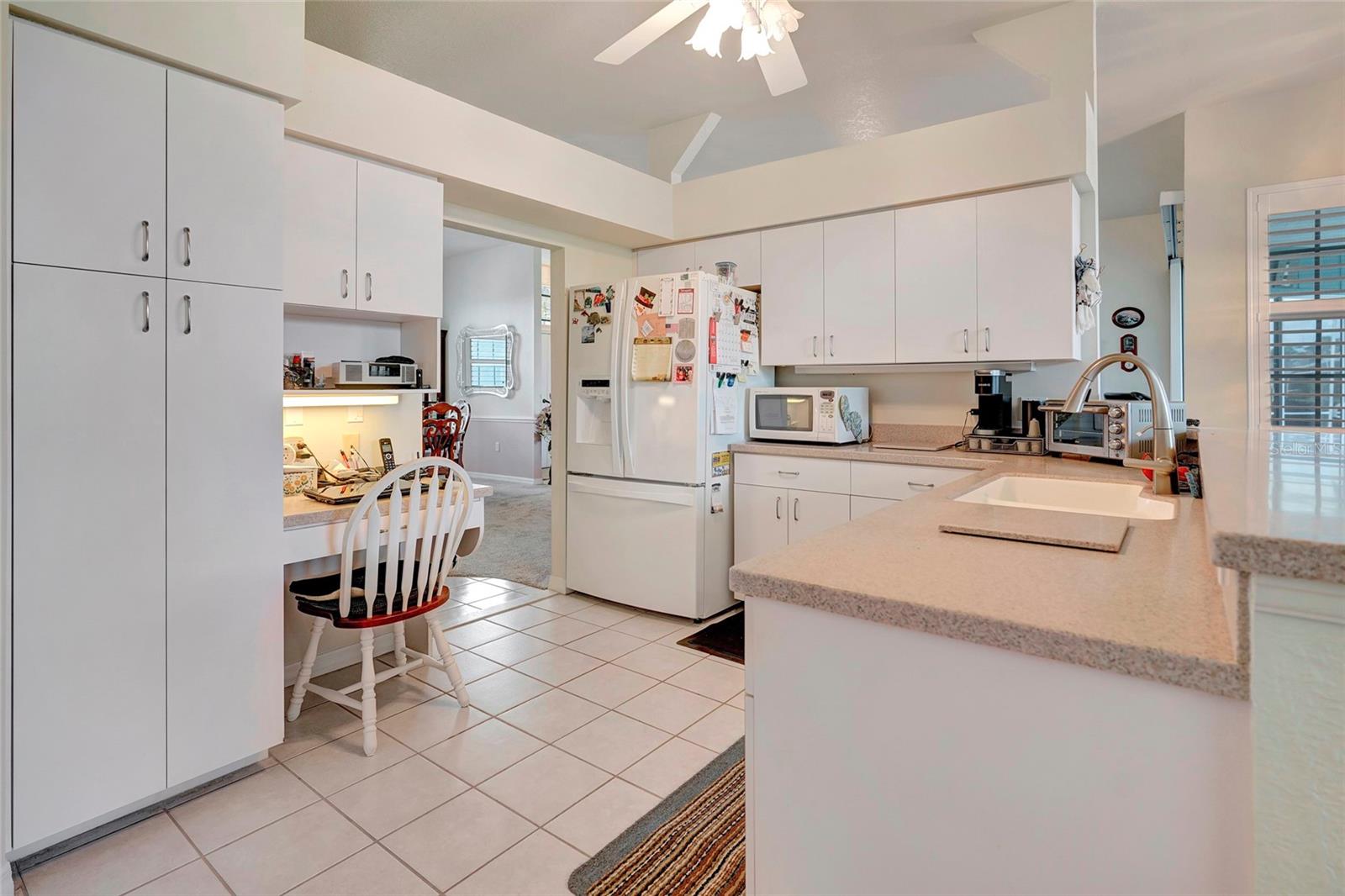 555 ROTONDA CIR, ROTONDA WEST, FL, 33947