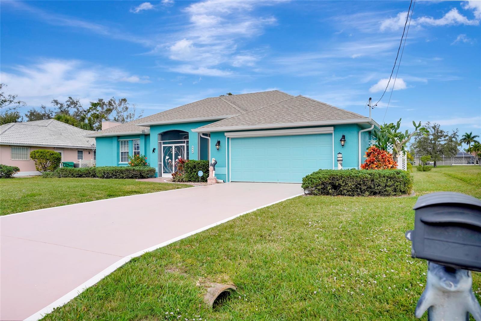 555 ROTONDA CIR, ROTONDA WEST, FL, 33947