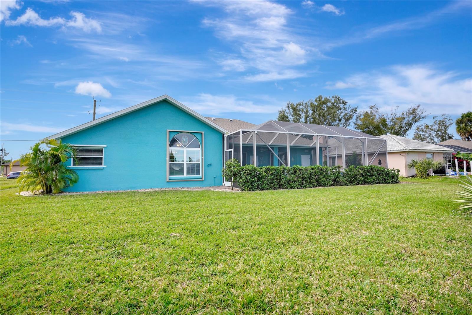 555 ROTONDA CIR, ROTONDA WEST, FL, 33947
