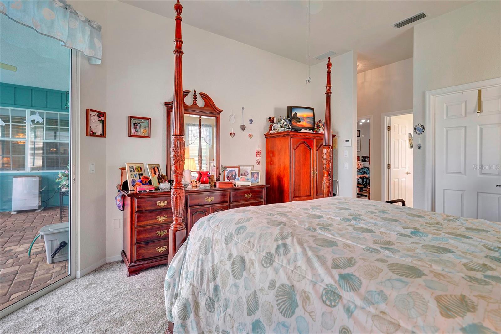 555 ROTONDA CIR, ROTONDA WEST, FL, 33947