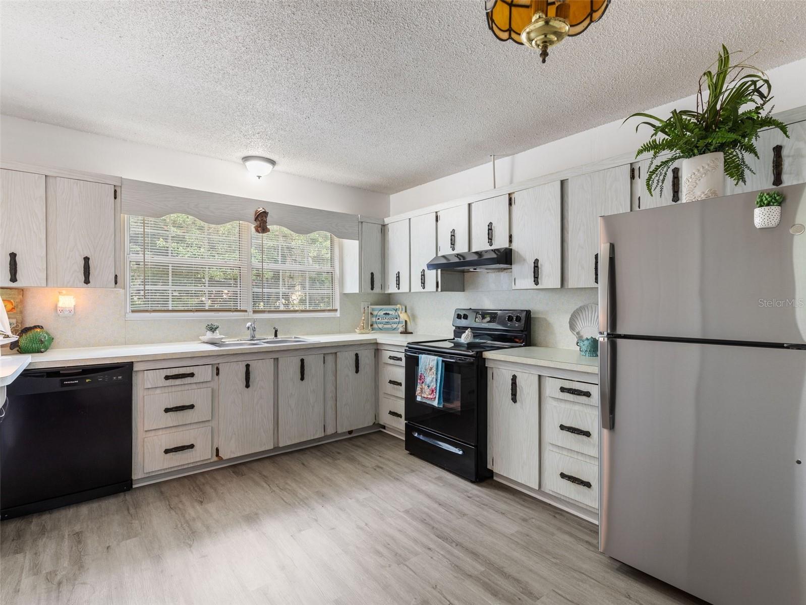 10715 N NORTHCUT AVE, CRYSTAL RIVER, FL, 34428