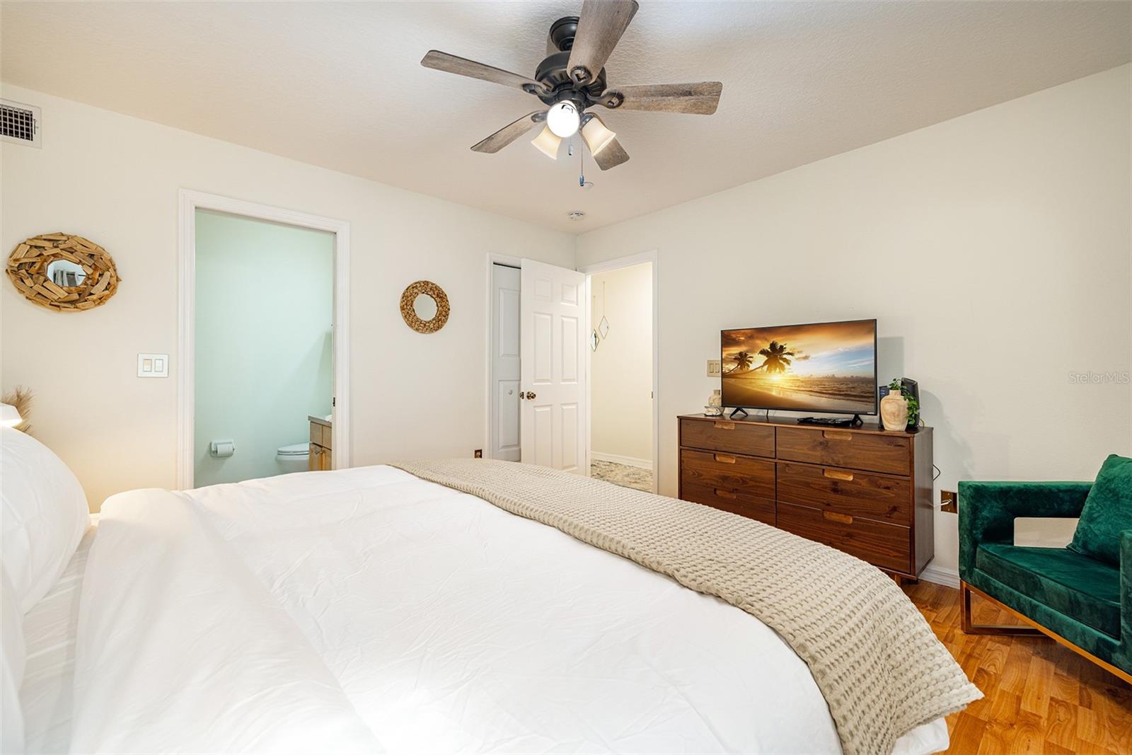 1500 GULF BLVD #103B, INDIAN ROCKS BEACH, FL, 33785