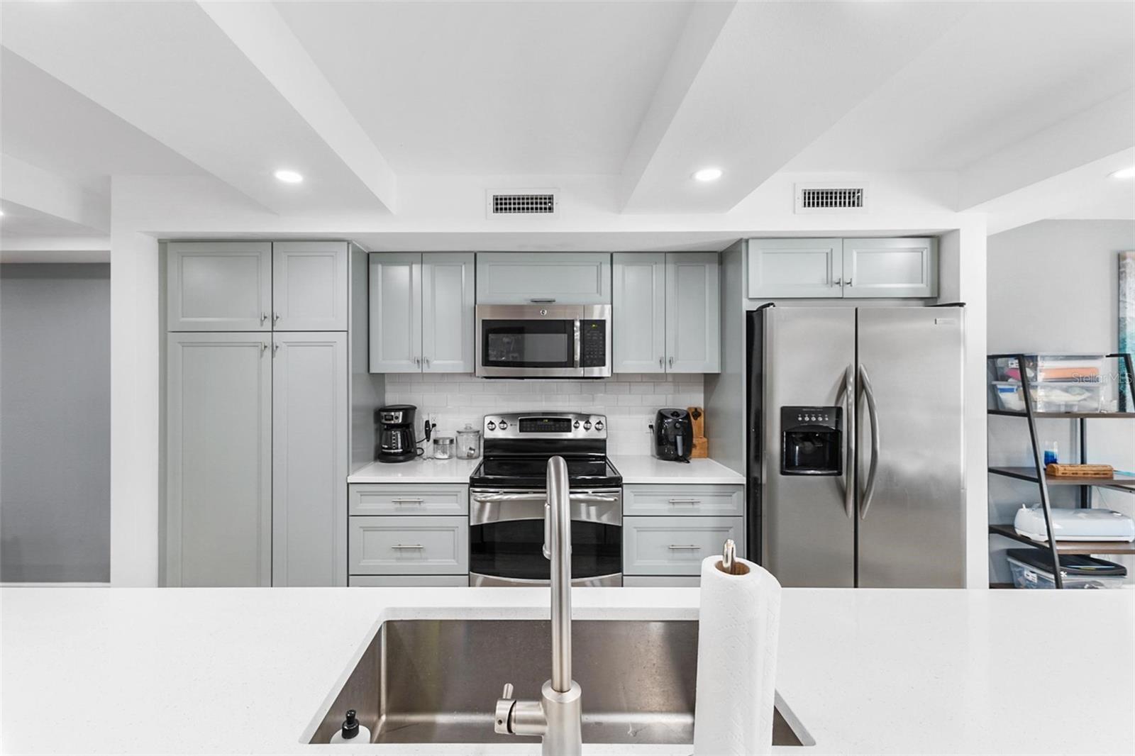 135 MARINA BAY DR, NEW SMYRNA BEACH, FL, 32169