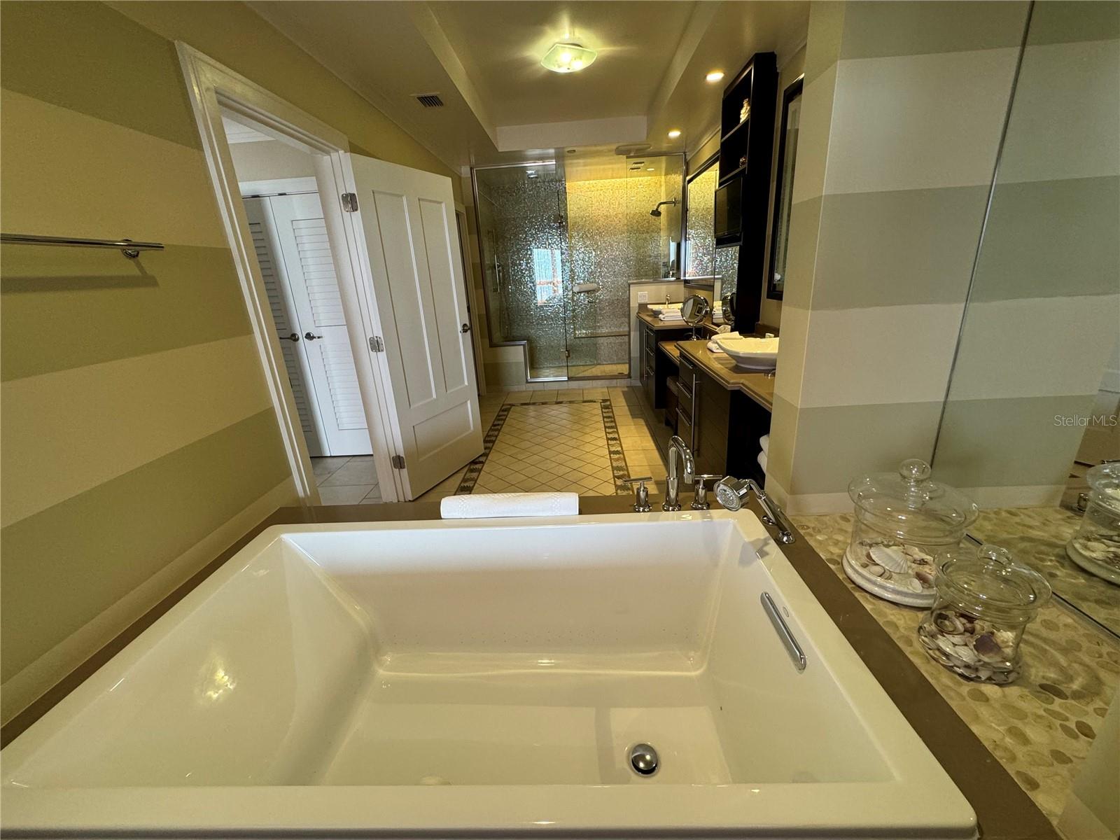 915 SEASIDE DR #607,Weeks 26-27, SARASOTA, FL, 34242