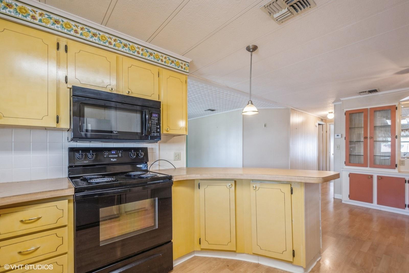 93 PELICAN DR N, OLDSMAR, FL, 34677