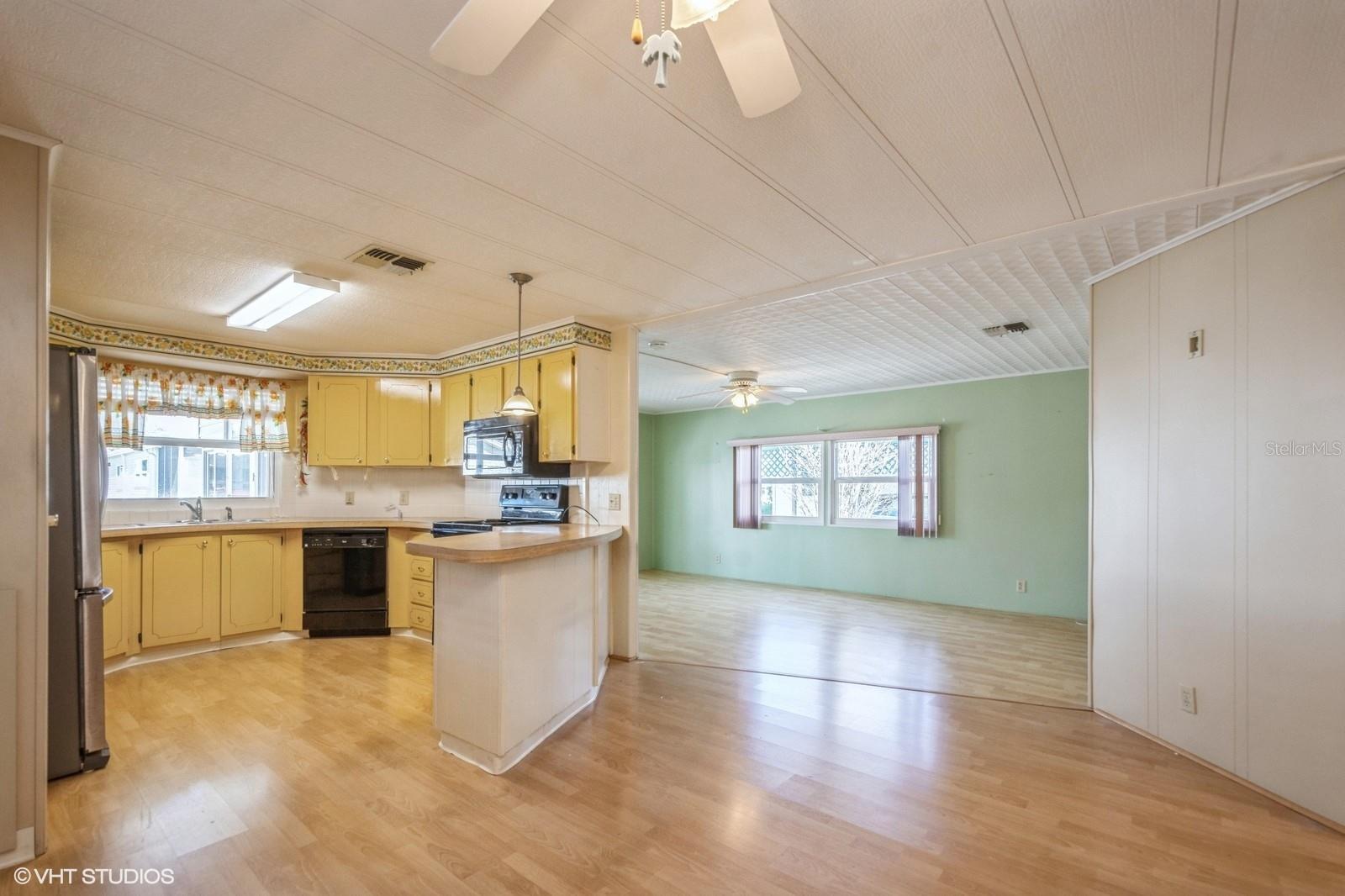 93 PELICAN DR N, OLDSMAR, FL, 34677
