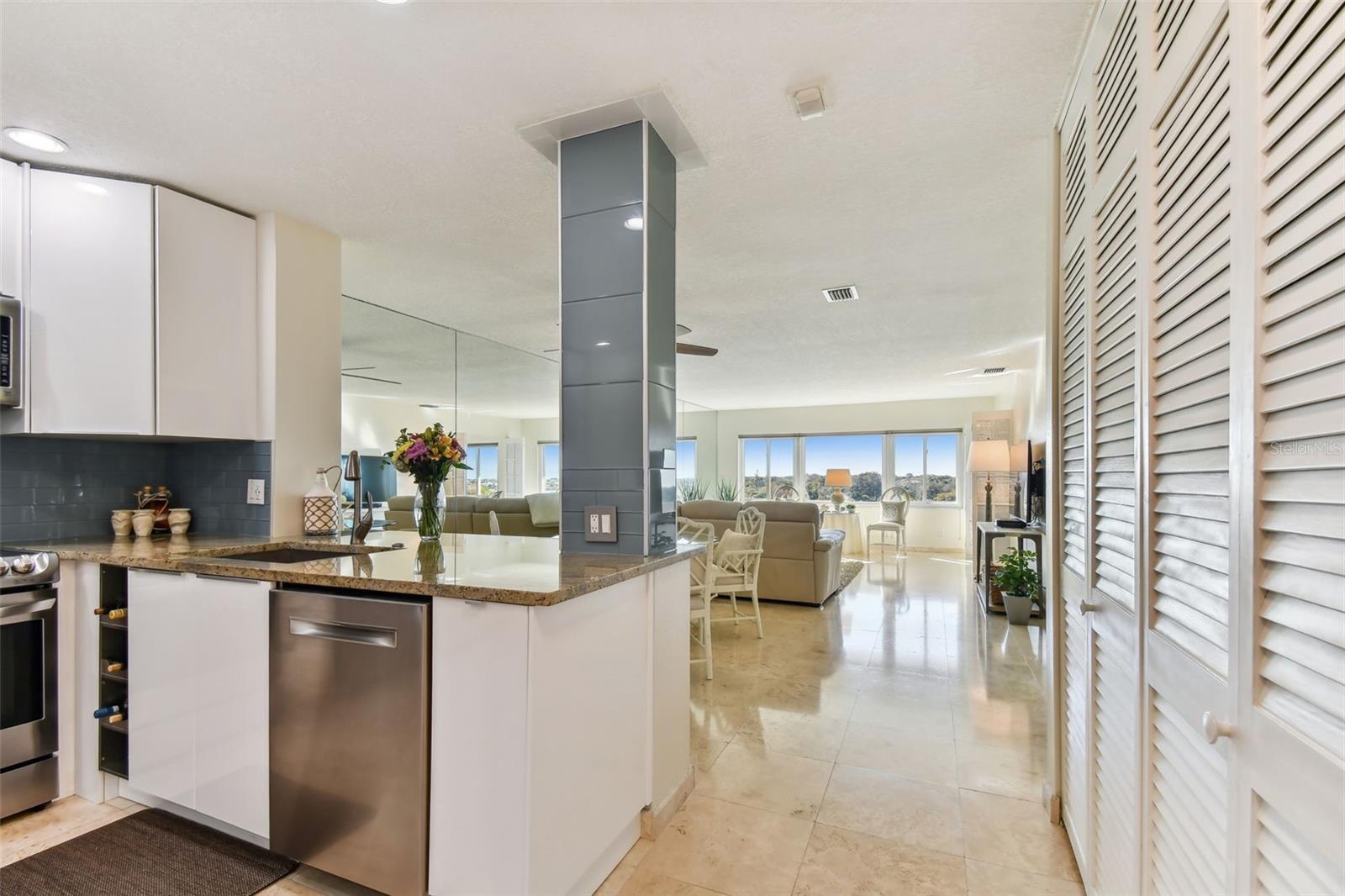 100 BLUFF VIEW DR #607A, BELLEAIR BLUFFS, FL, 33770