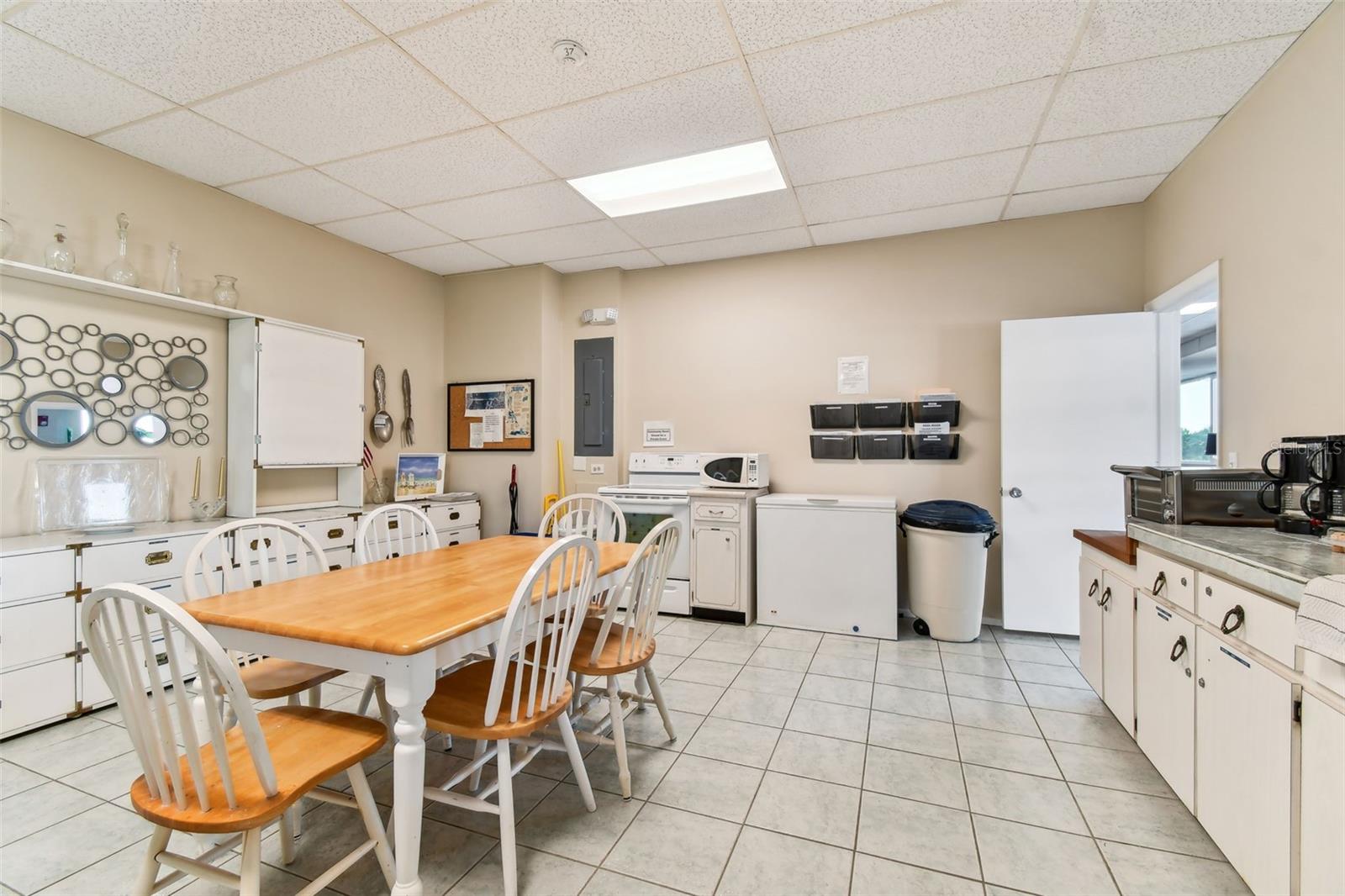 100 BLUFF VIEW DR #607A, BELLEAIR BLUFFS, FL, 33770