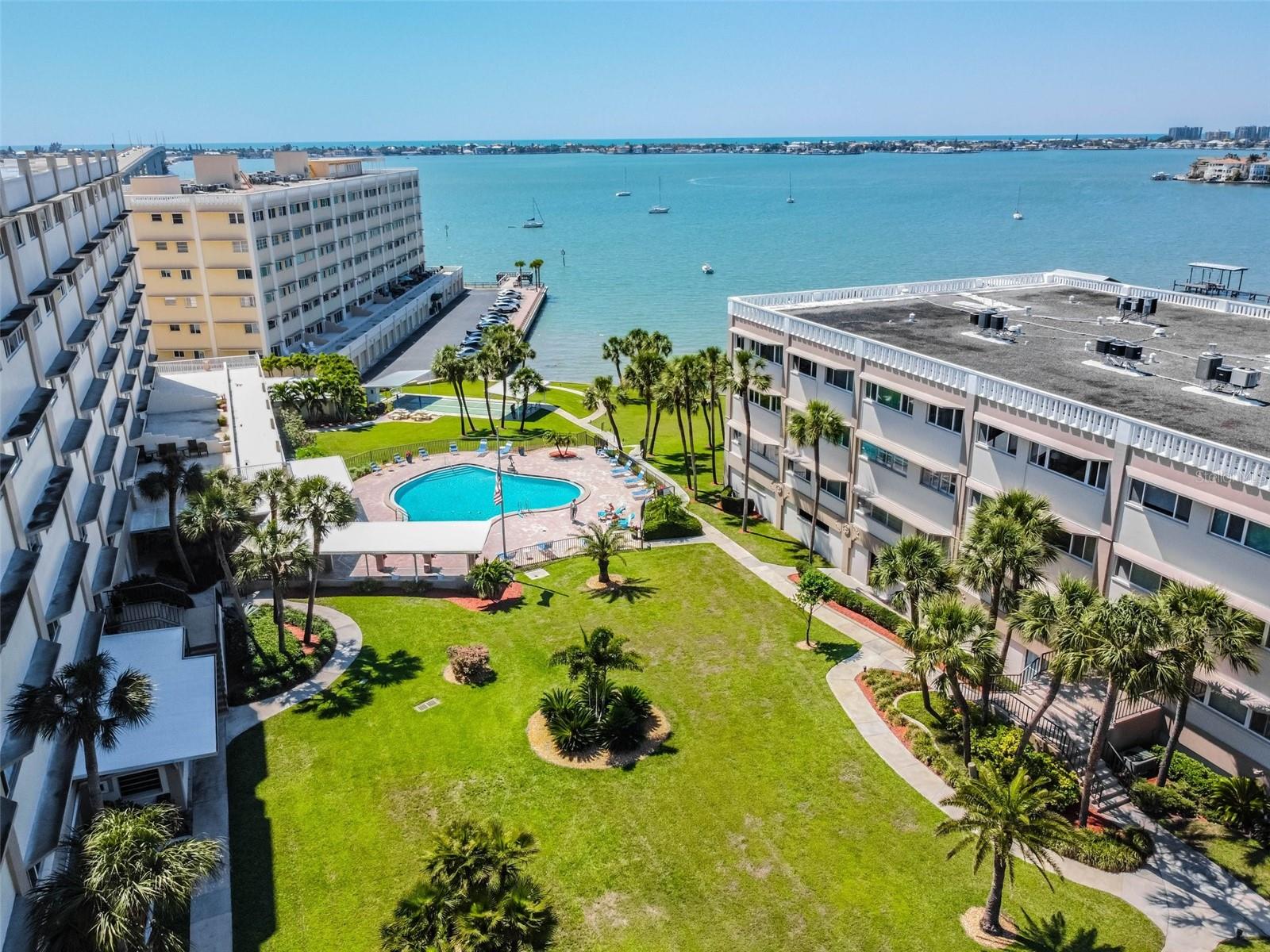 100 BLUFF VIEW DR #607A, BELLEAIR BLUFFS, FL, 33770