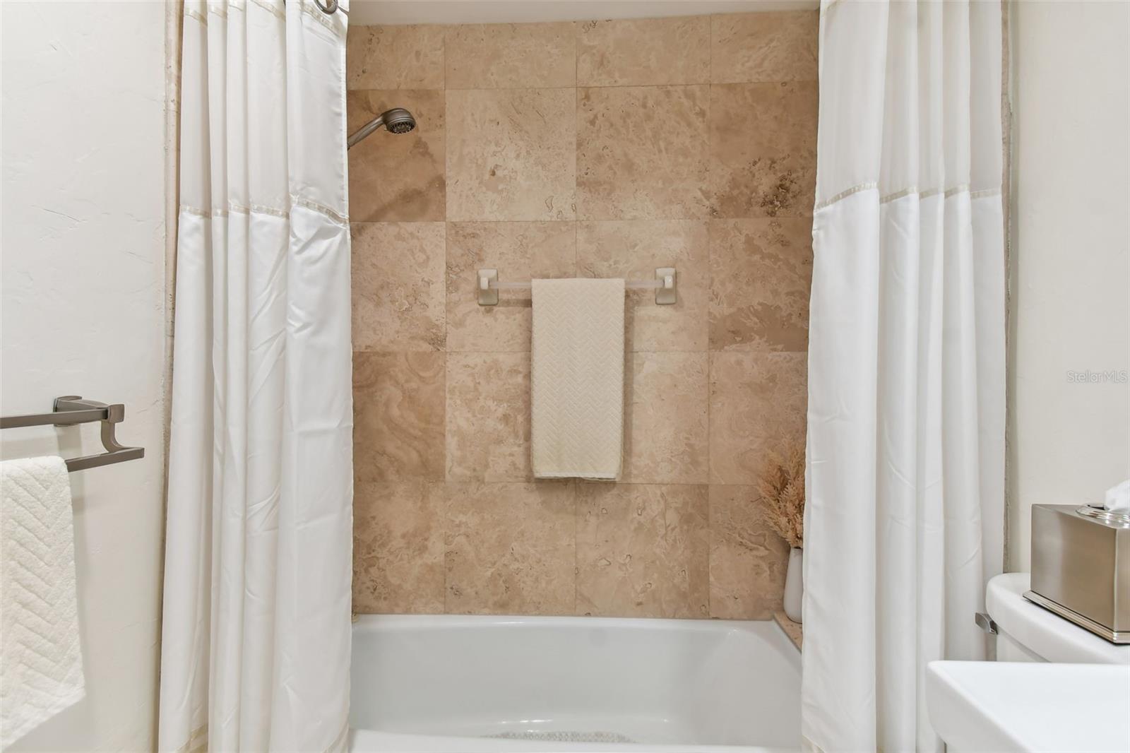 100 BLUFF VIEW DR #607A, BELLEAIR BLUFFS, FL, 33770