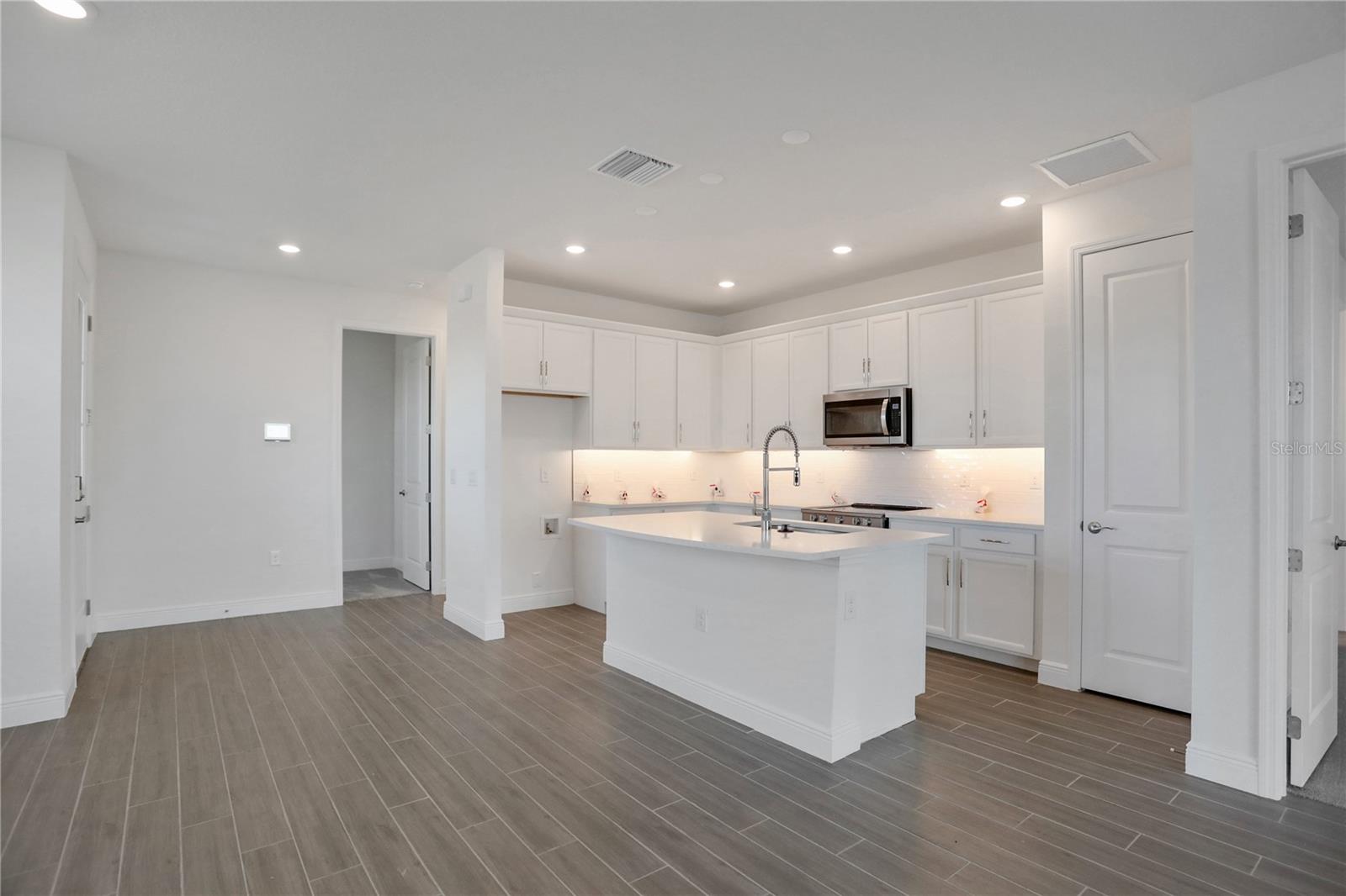 9136 GULF HAVEN DR, PARRISH, FL, 34219