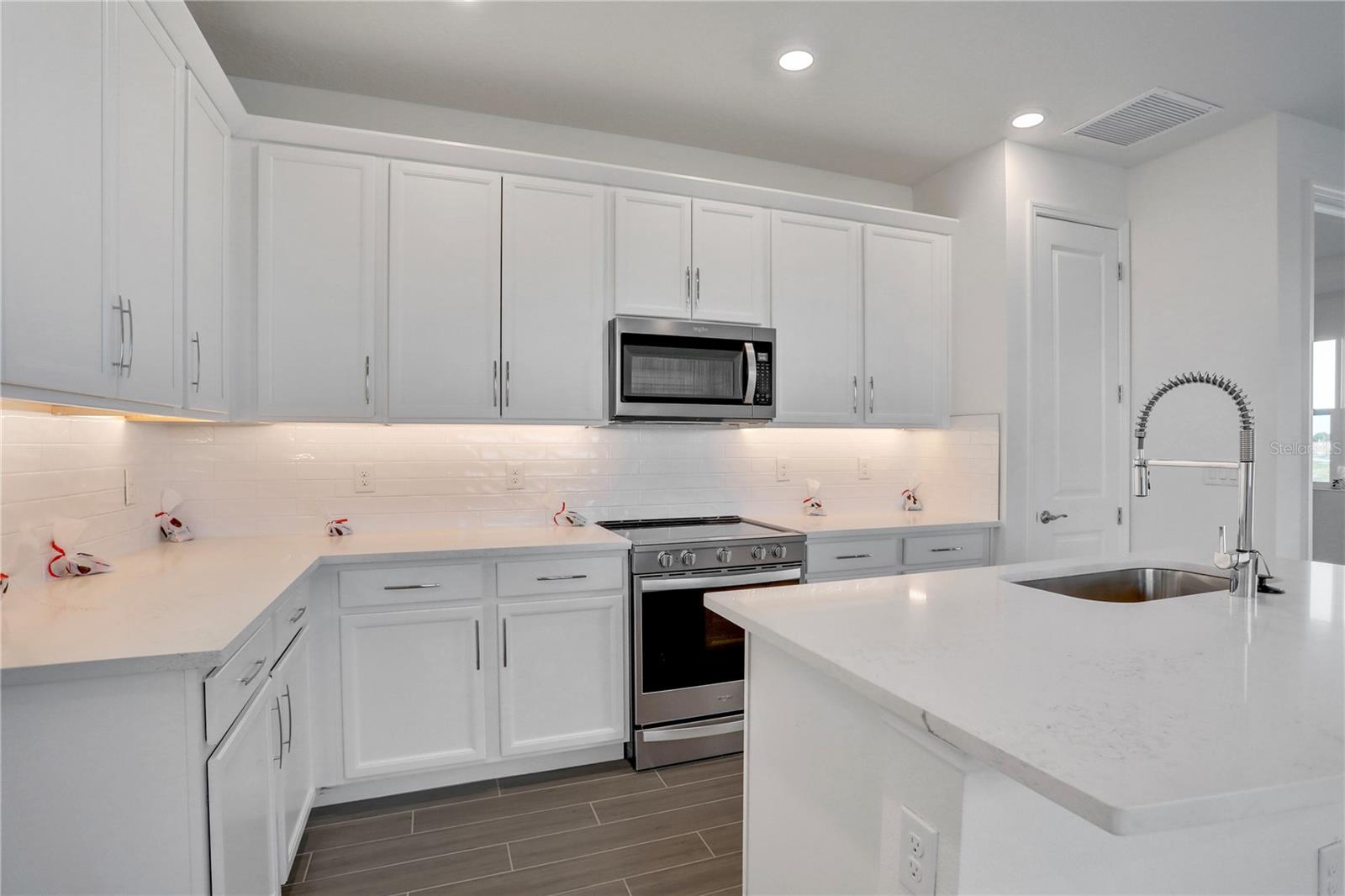 9136 GULF HAVEN DR, PARRISH, FL, 34219