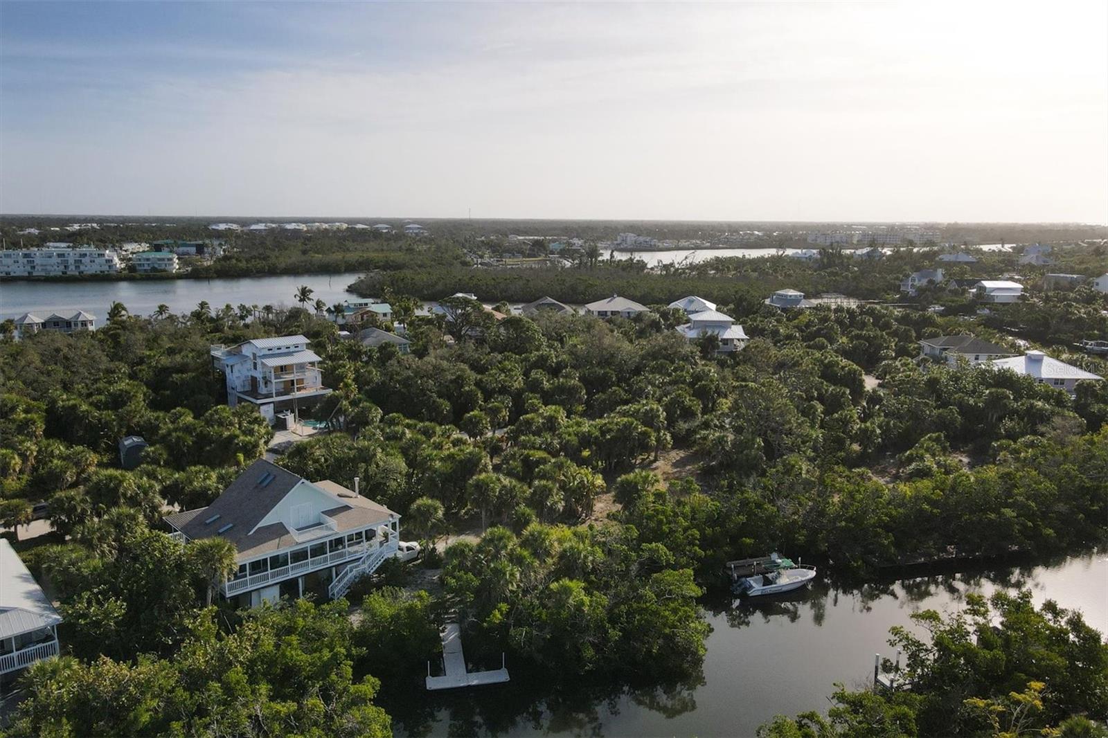 21 BAYSHORE CIR, PLACIDA, FL, 33946