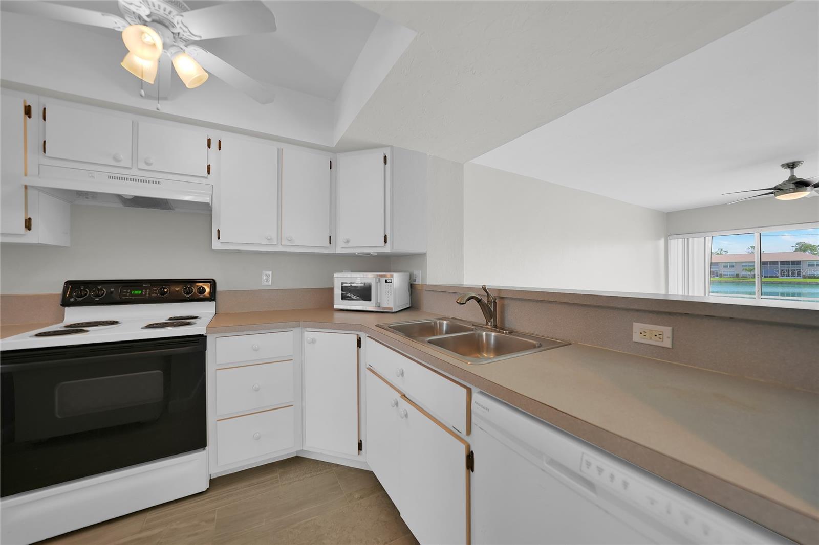 11644 SW EGRET CIR #904, LAKE SUZY, FL, 34269