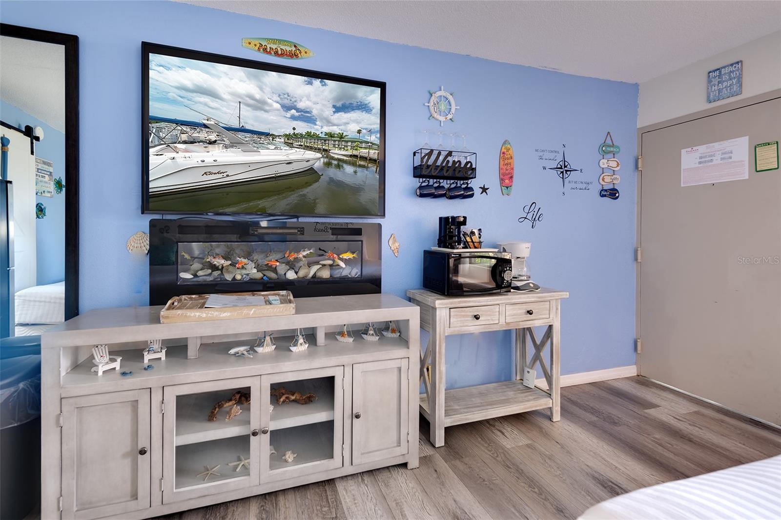 7150 N TAMIAMI TRL #S-606, SARASOTA, FL, 34243
