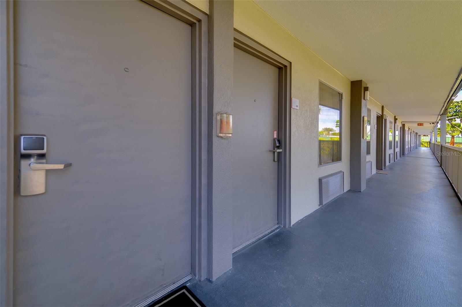 7150 N TAMIAMI TRL #S-606, SARASOTA, FL, 34243