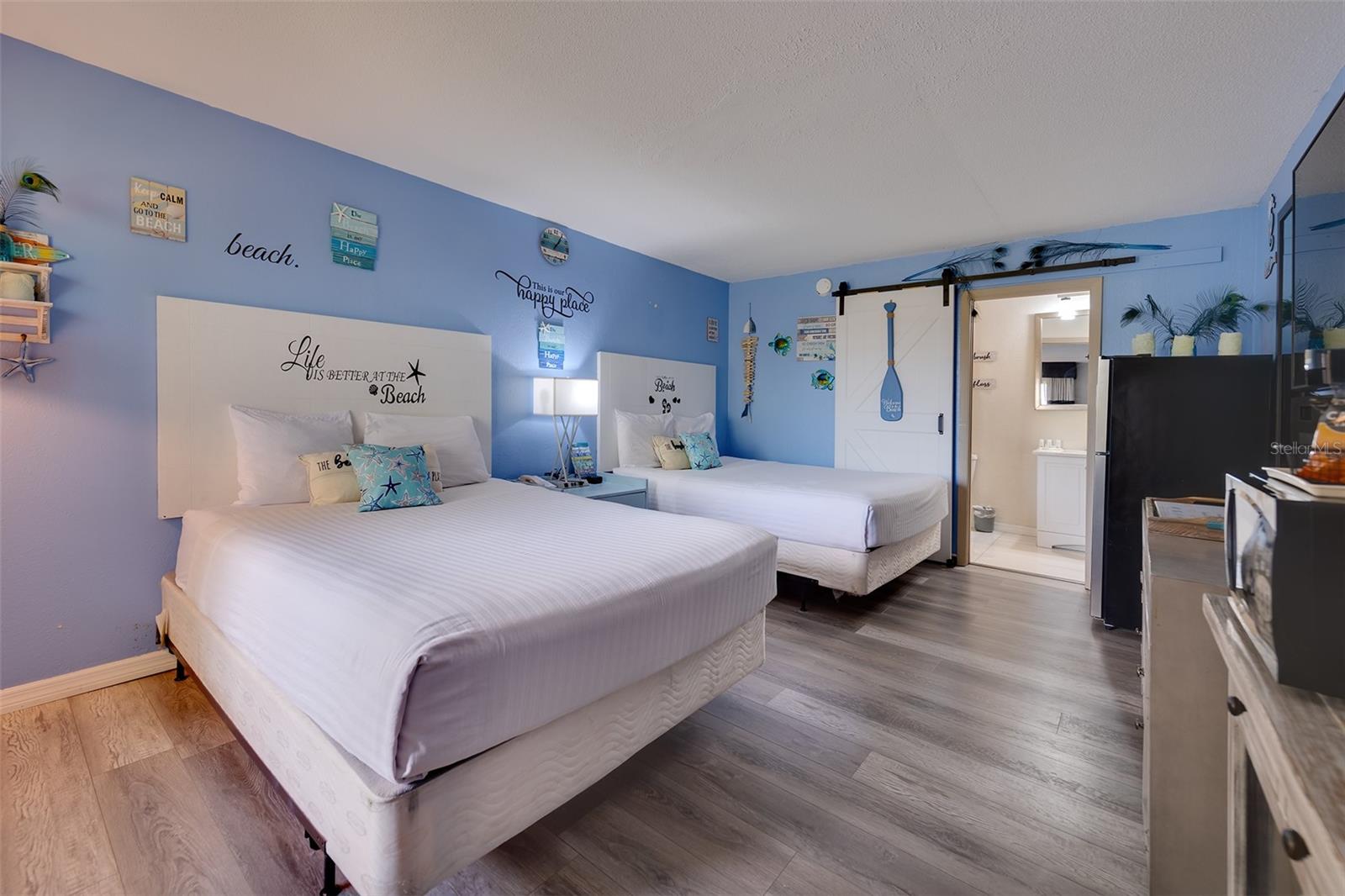 7150 N TAMIAMI TRL #S-606, SARASOTA, FL, 34243