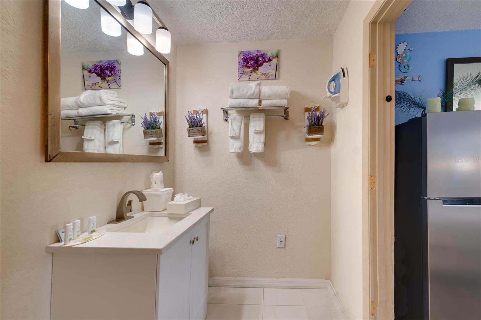 7150 N TAMIAMI TRL #S-606, SARASOTA, FL, 34243