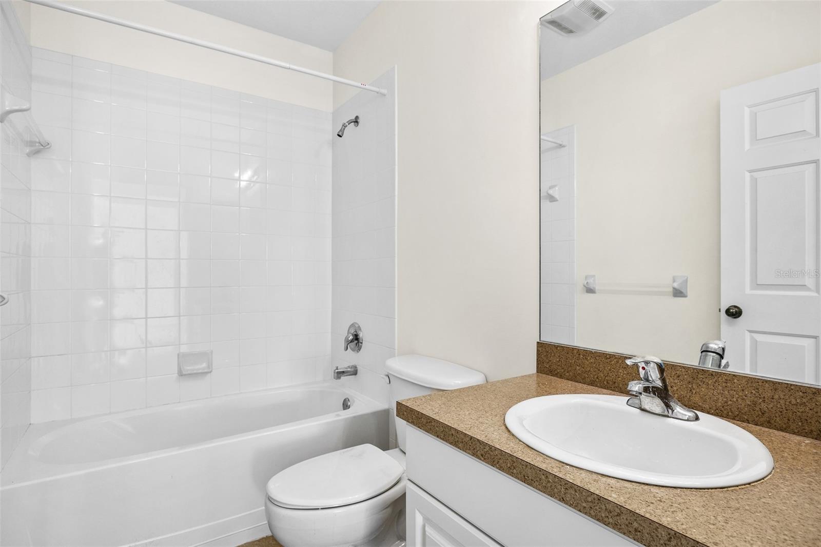 2120 HERON LAKE DR #208, PUNTA GORDA, FL, 33983