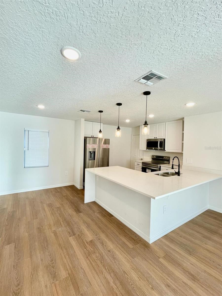 404 ST JOHNS LN, POINCIANA, FL, 34759