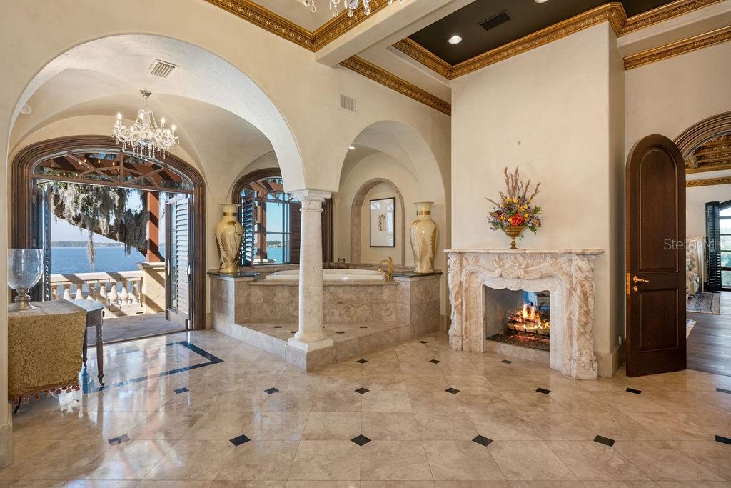 4200 DOWN POINT LN, WINDERMERE, FL, 34786