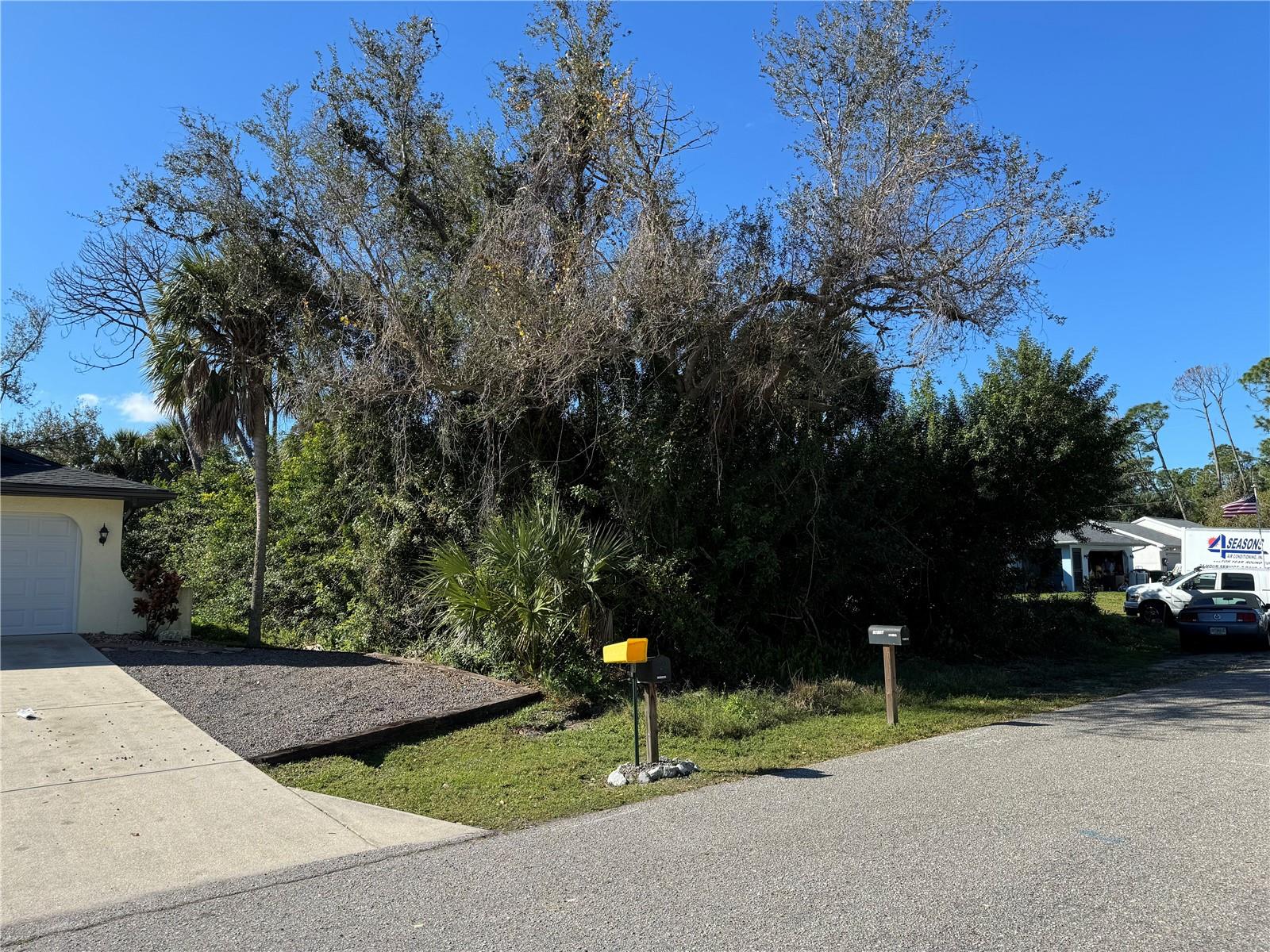18391 WAYNE AVE, PORT CHARLOTTE, FL, 33948