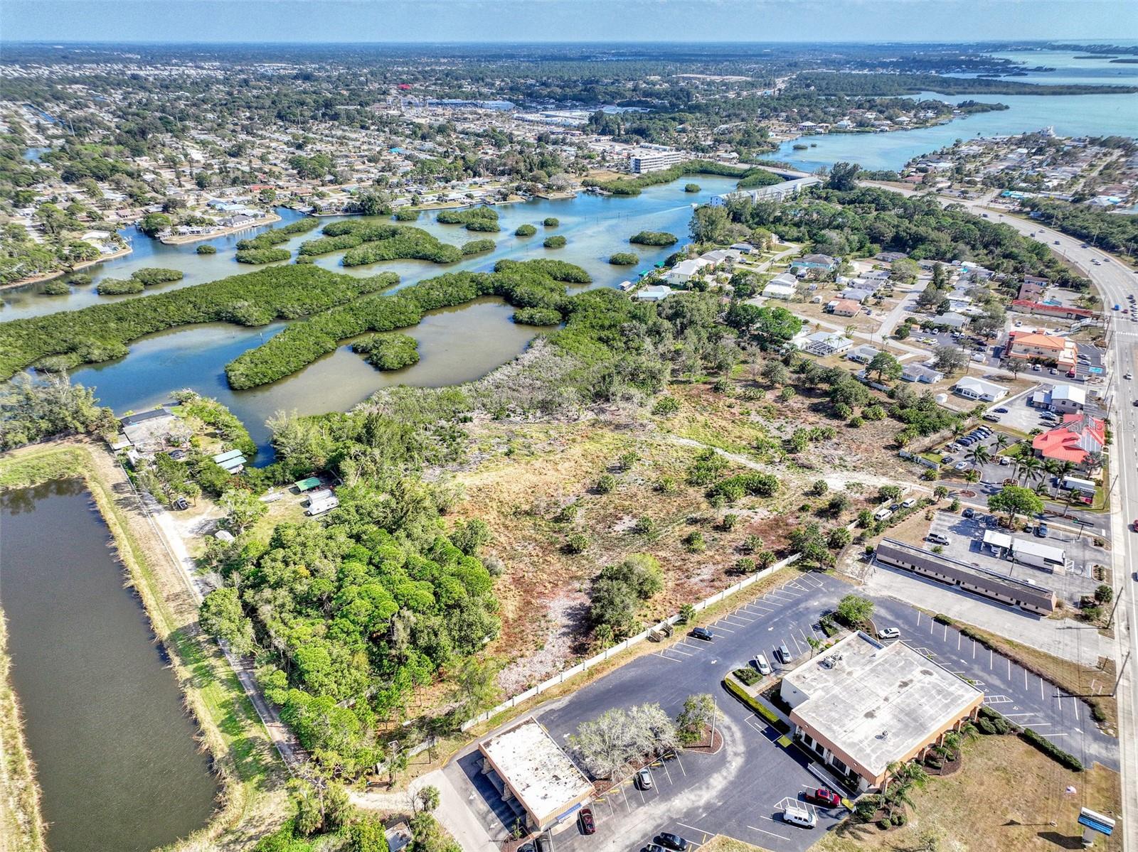 202 E BAY HEIGHTS RD, ENGLEWOOD, FL, 34223