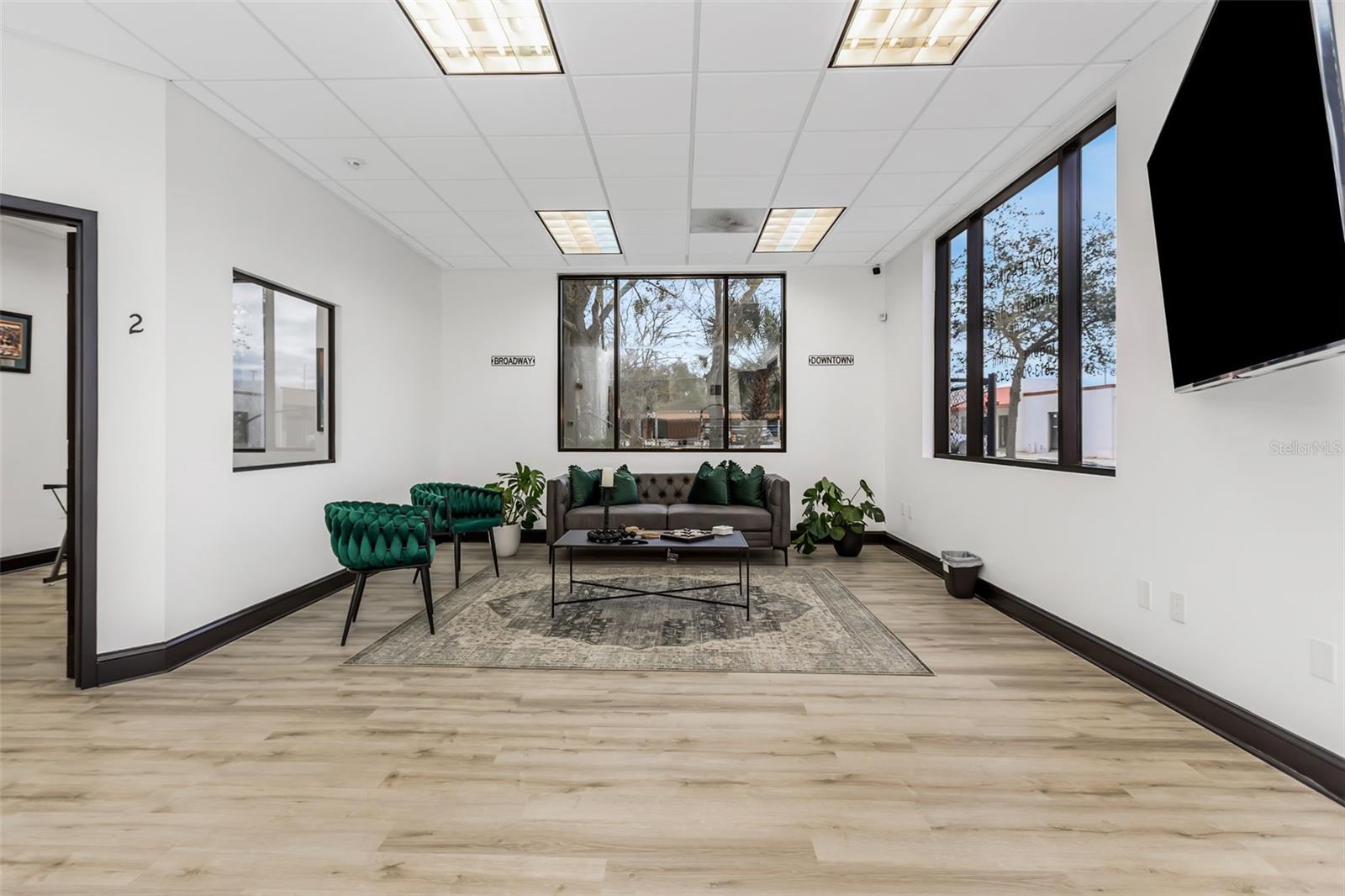 18311 N US HIGHWAY 41, LUTZ, FL, 33549