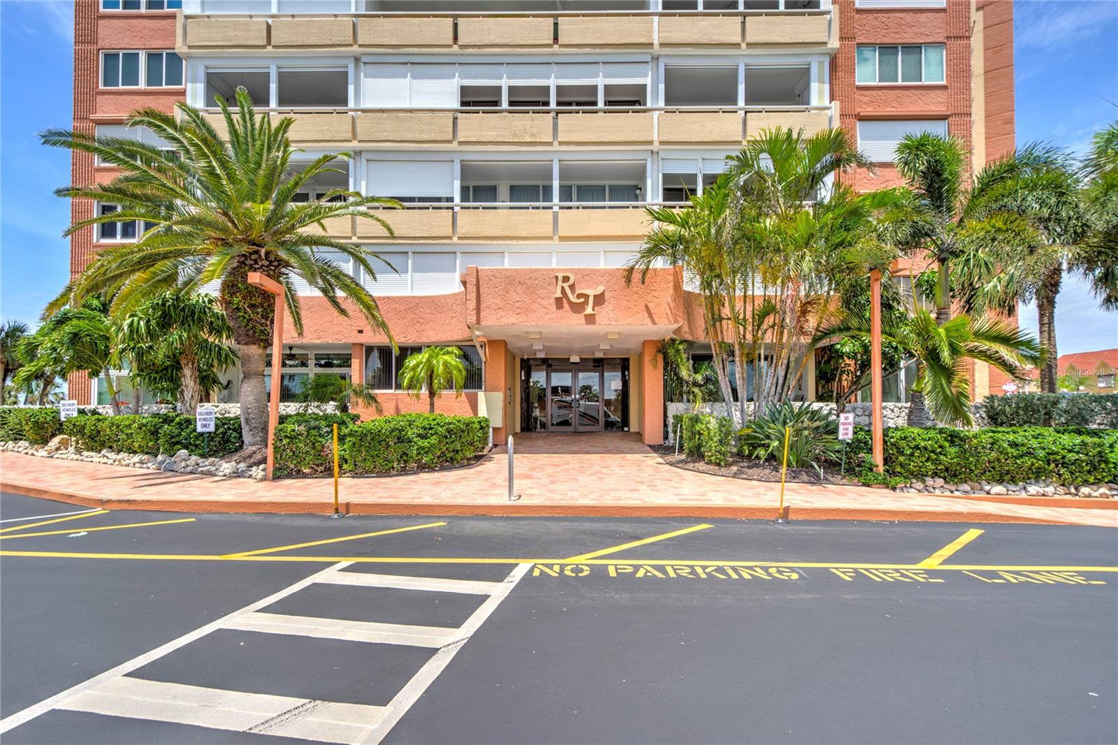 17920 GULF BLVD #1401, REDINGTON SHORES, FL, 33708