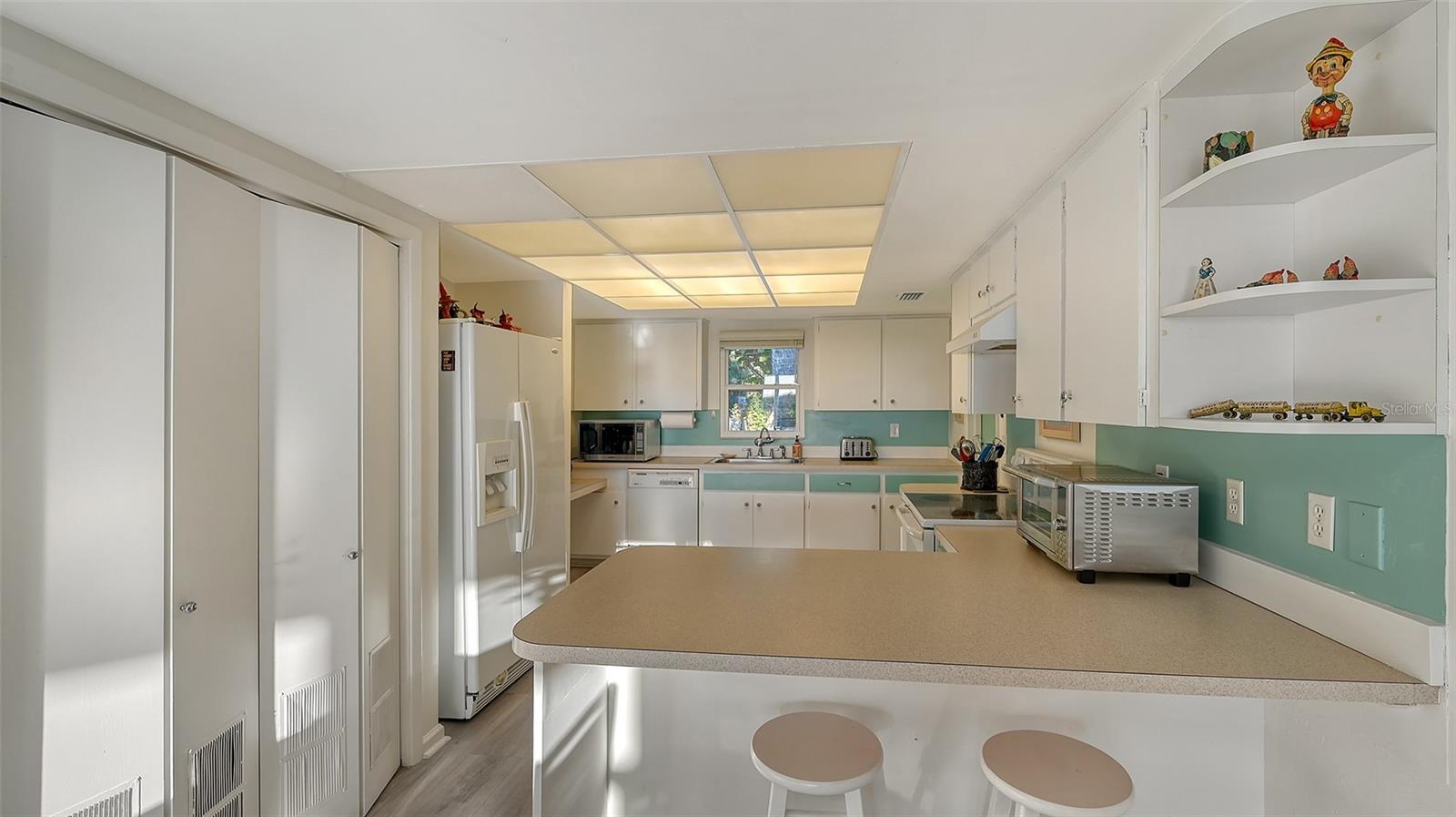 406 S CASEY KEY RD, NOKOMIS, FL, 34275