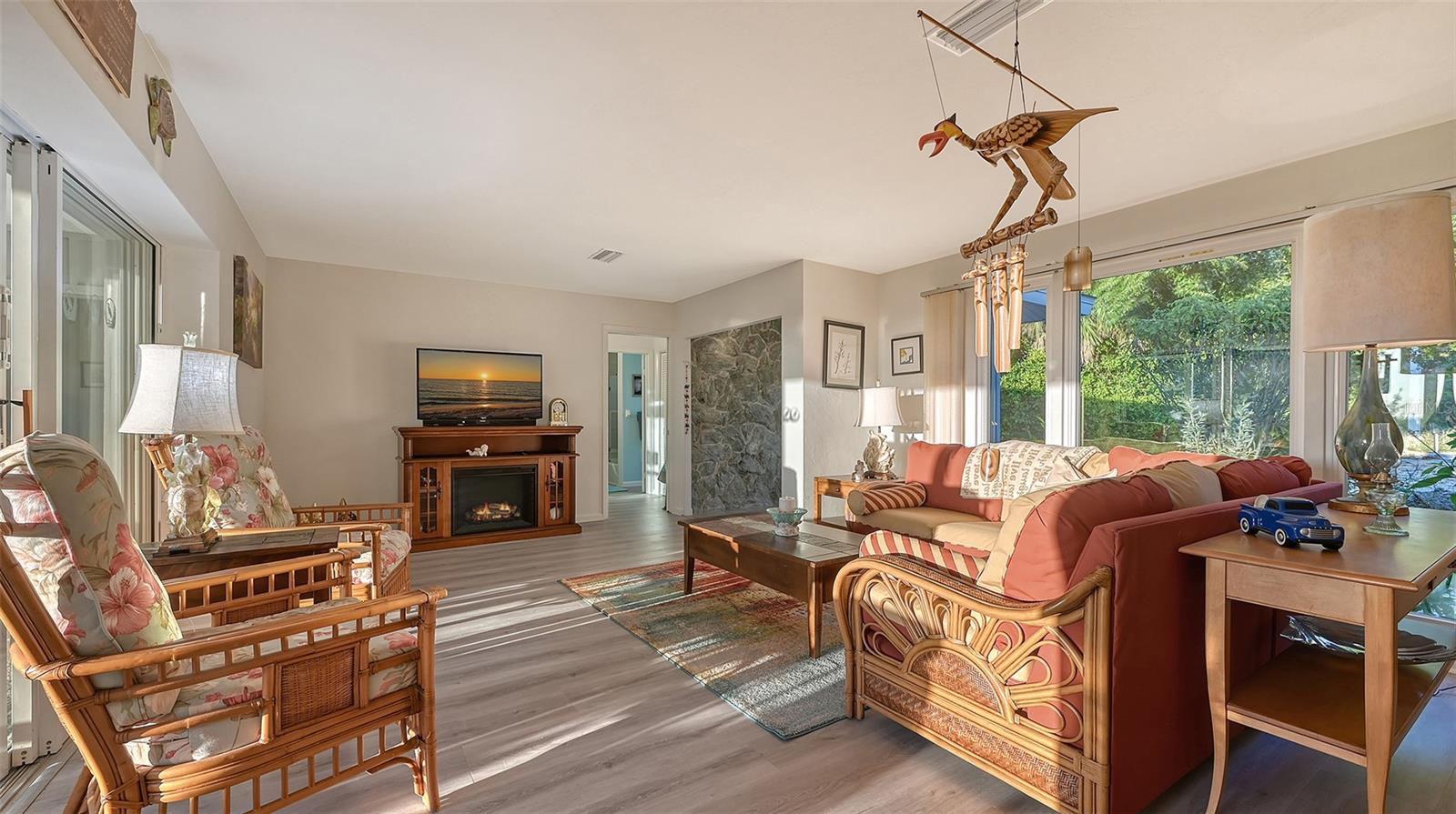 406 S CASEY KEY RD, NOKOMIS, FL, 34275