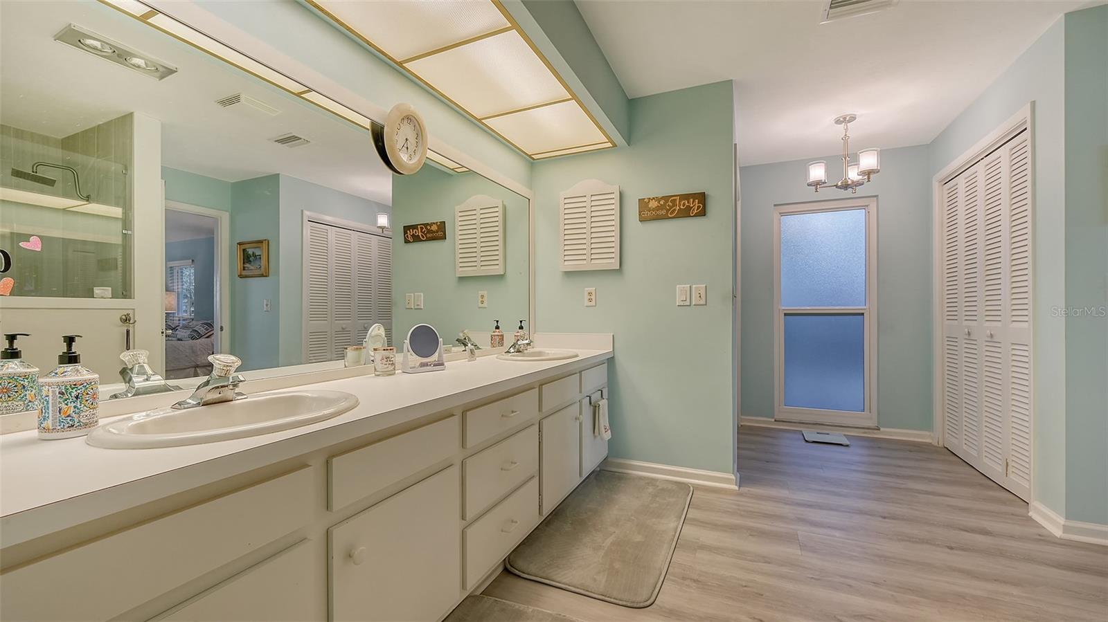 406 S CASEY KEY RD, NOKOMIS, FL, 34275