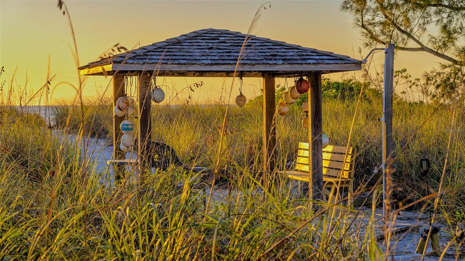 406 S CASEY KEY RD, NOKOMIS, FL, 34275
