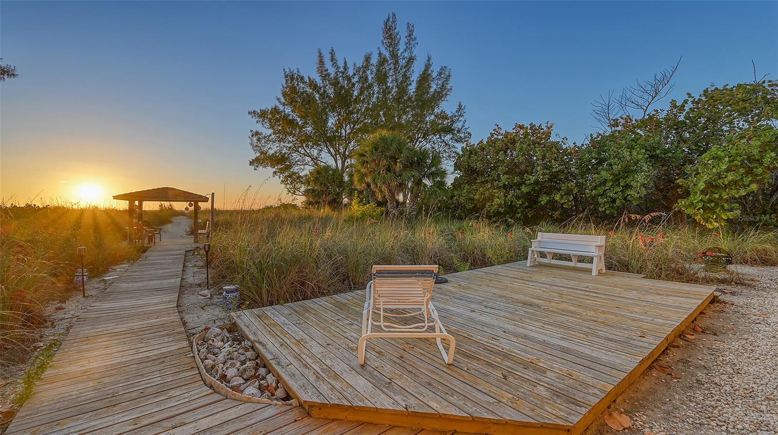 406 S CASEY KEY RD, NOKOMIS, FL, 34275