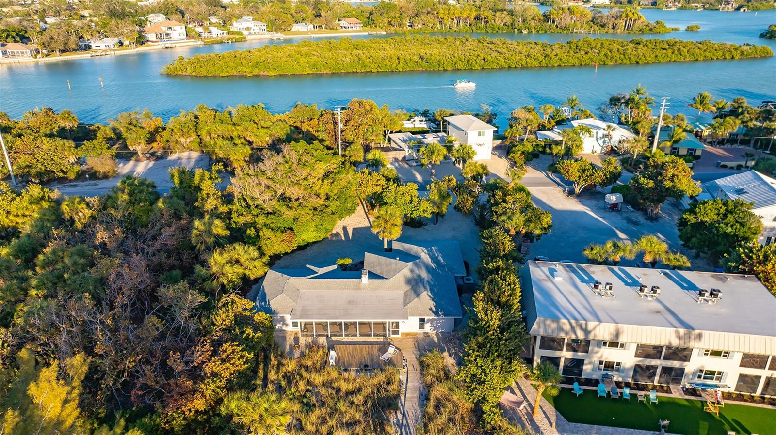 406 S CASEY KEY RD, NOKOMIS, FL, 34275
