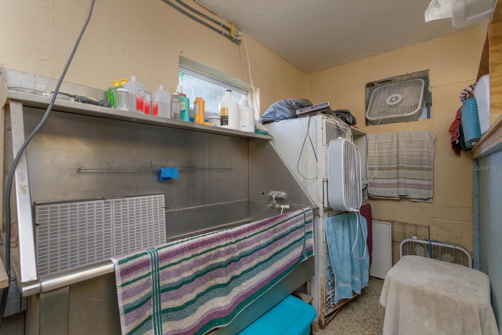 1933 S VOLUSIA AVE, ORANGE CITY, FL, 32763