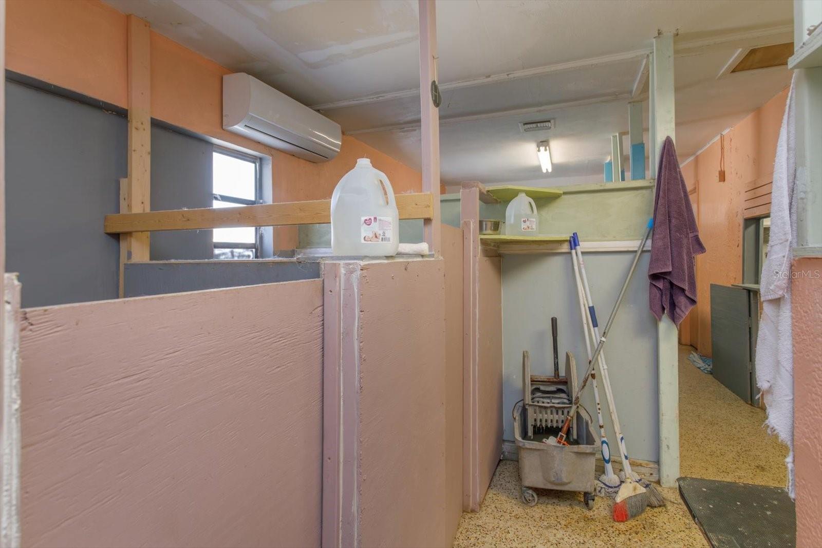 1933 S VOLUSIA AVE, ORANGE CITY, FL, 32763