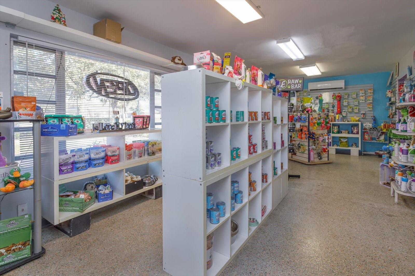 1933 S VOLUSIA AVE, ORANGE CITY, FL, 32763