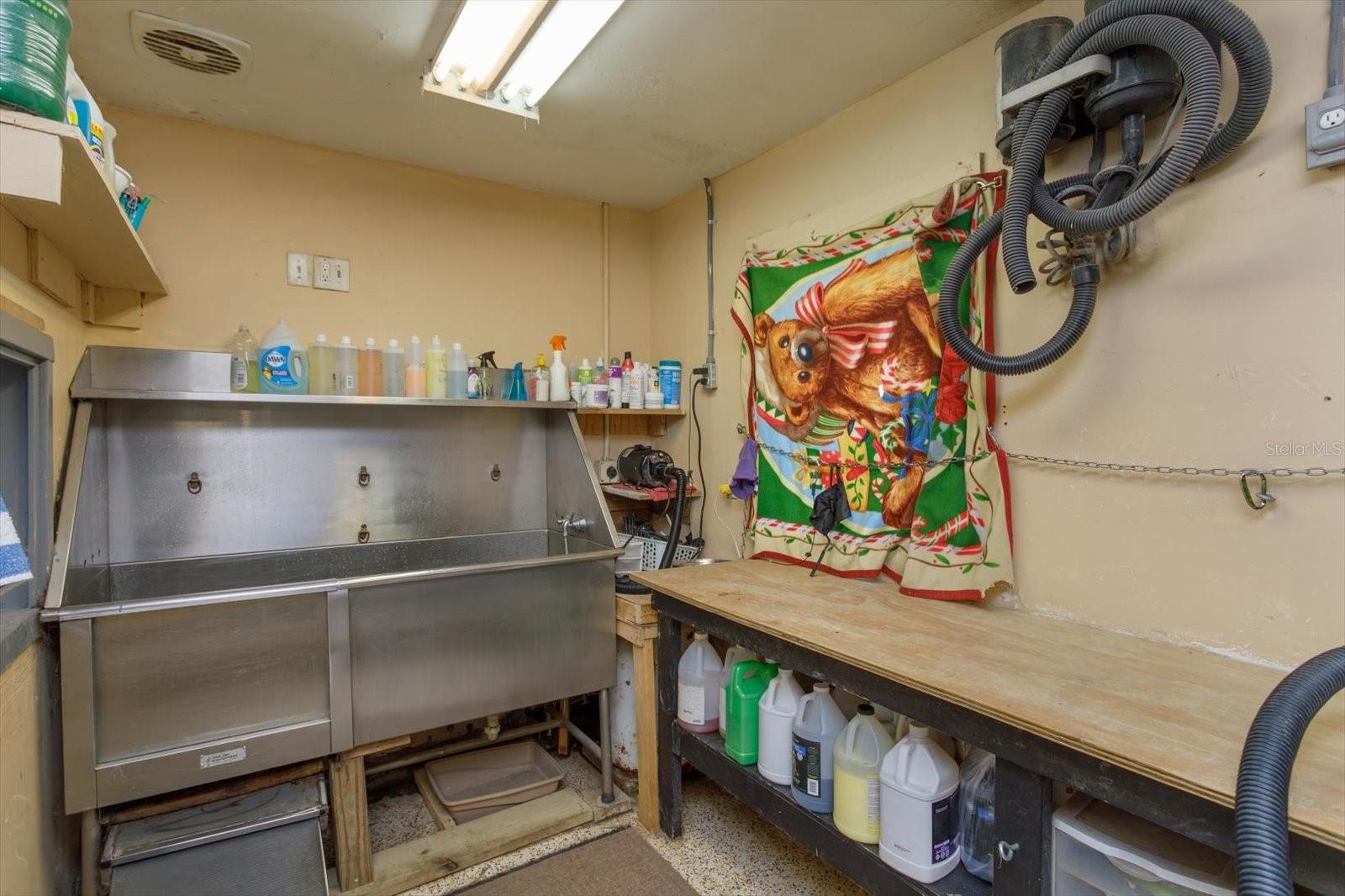 1933 S VOLUSIA AVE, ORANGE CITY, FL, 32763