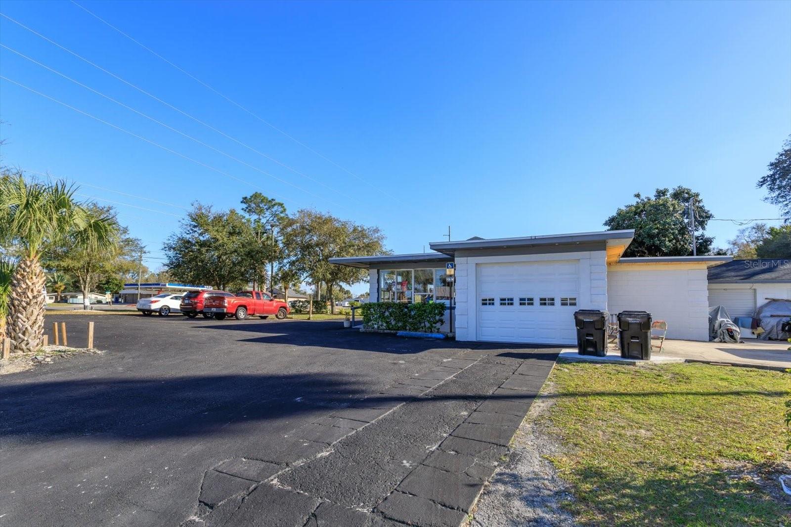 1933 S VOLUSIA AVE, ORANGE CITY, FL, 32763