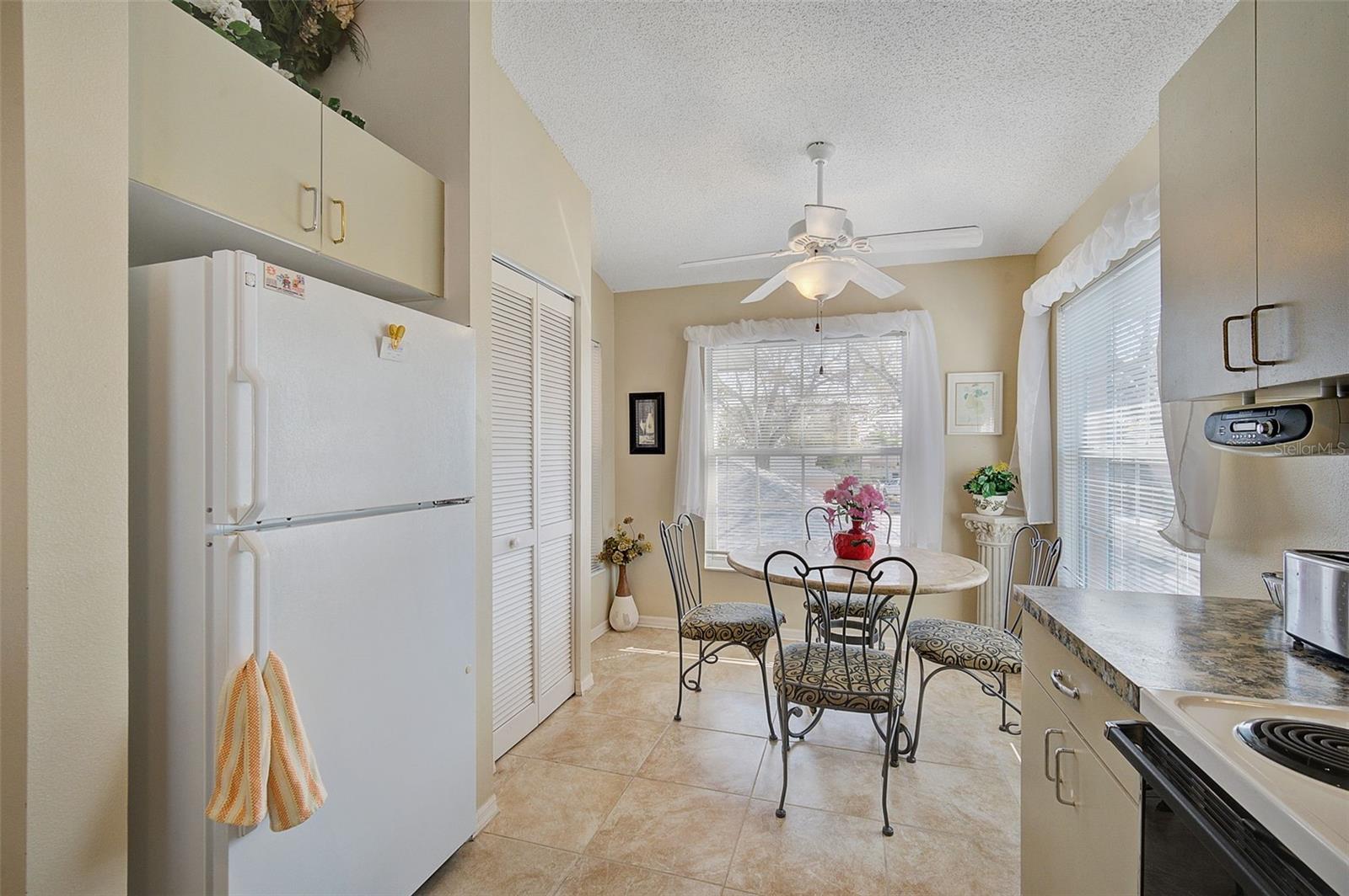 4219 CADDIE DR E #201, BRADENTON, FL, 34203