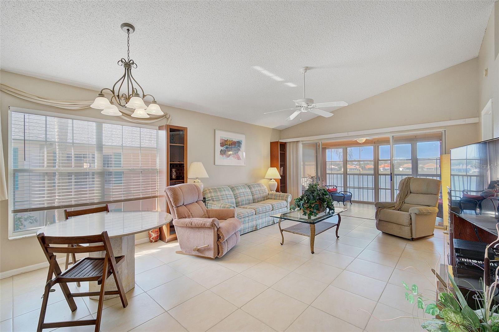 4219 CADDIE DR E #201, BRADENTON, FL, 34203