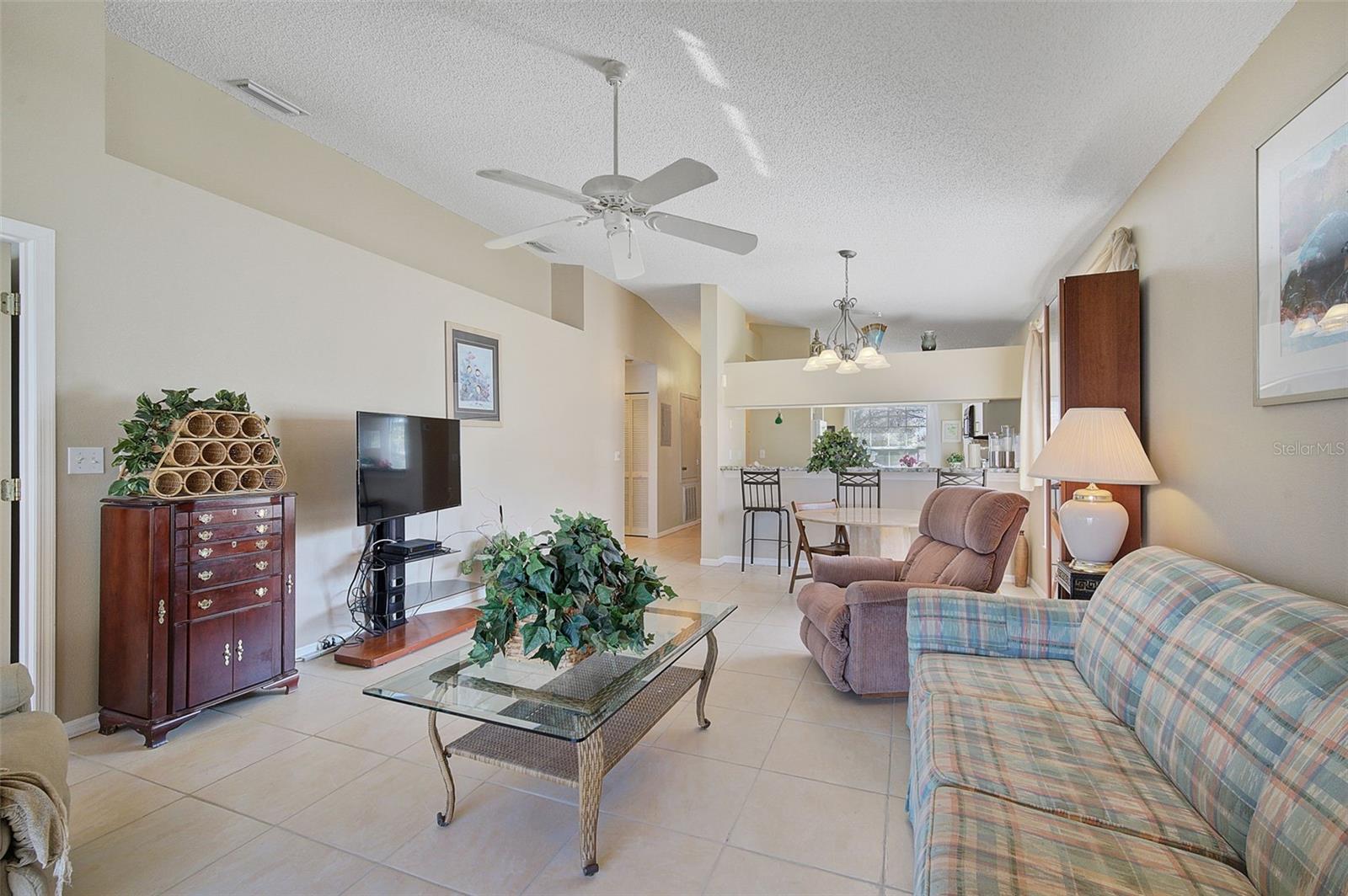 4219 CADDIE DR E #201, BRADENTON, FL, 34203