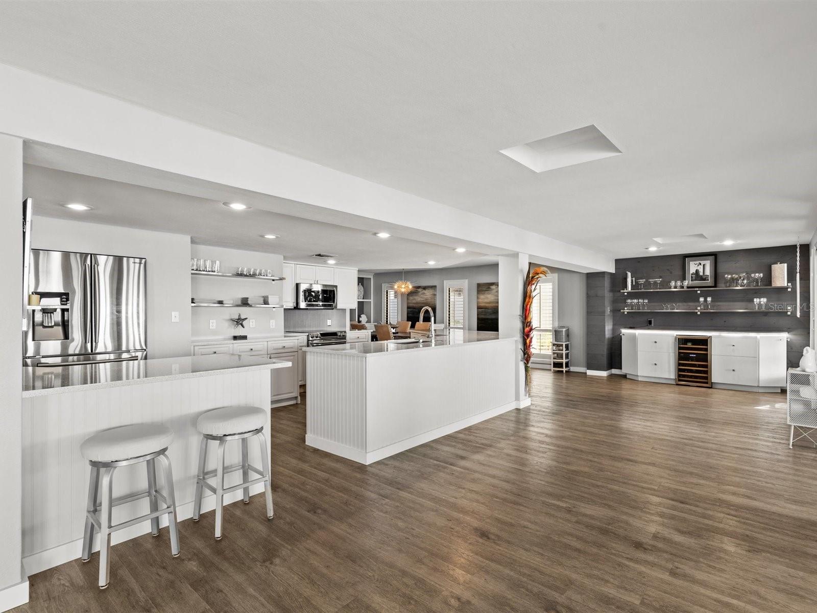 104 KLOSTERMAN RD W, PALM HARBOR, FL, 34683