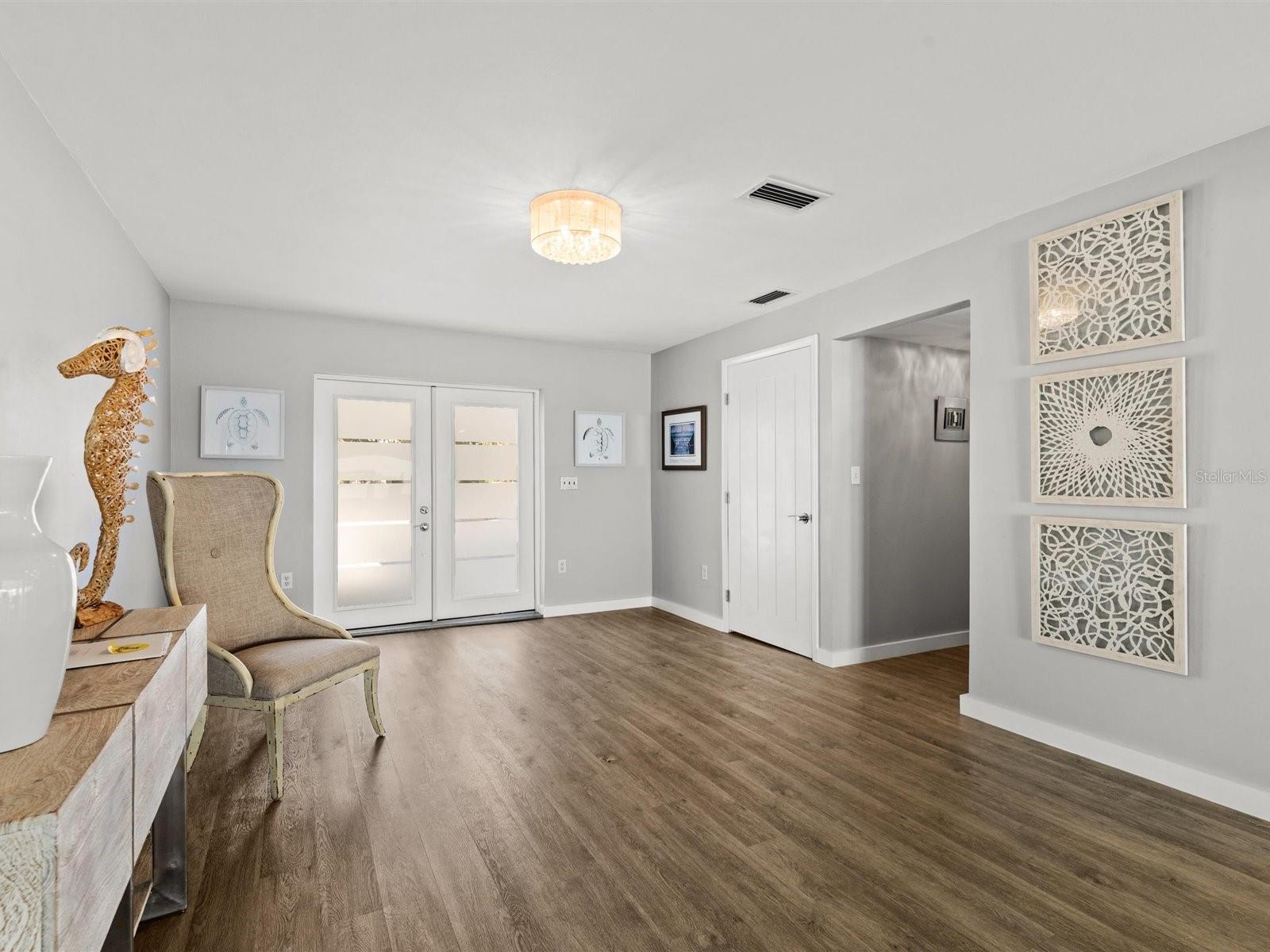104 KLOSTERMAN RD W, PALM HARBOR, FL, 34683
