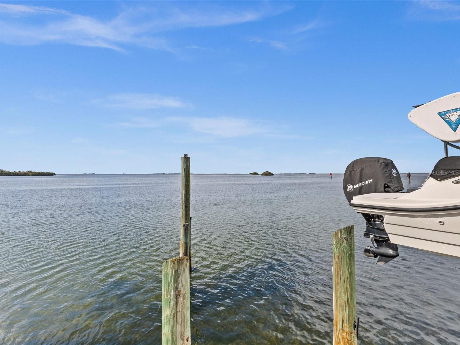 104 KLOSTERMAN RD W, PALM HARBOR, FL, 34683