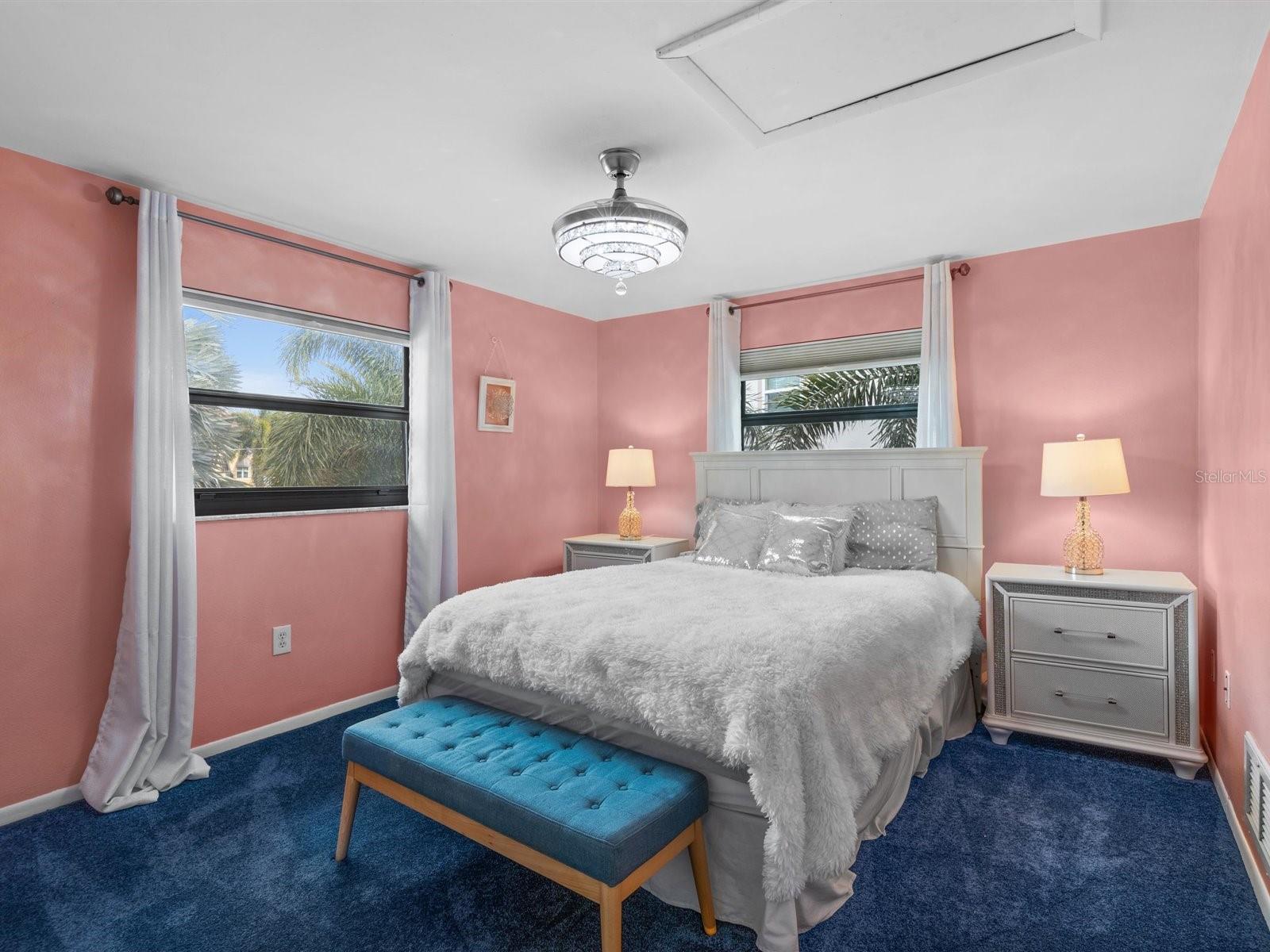 104 KLOSTERMAN RD W, PALM HARBOR, FL, 34683
