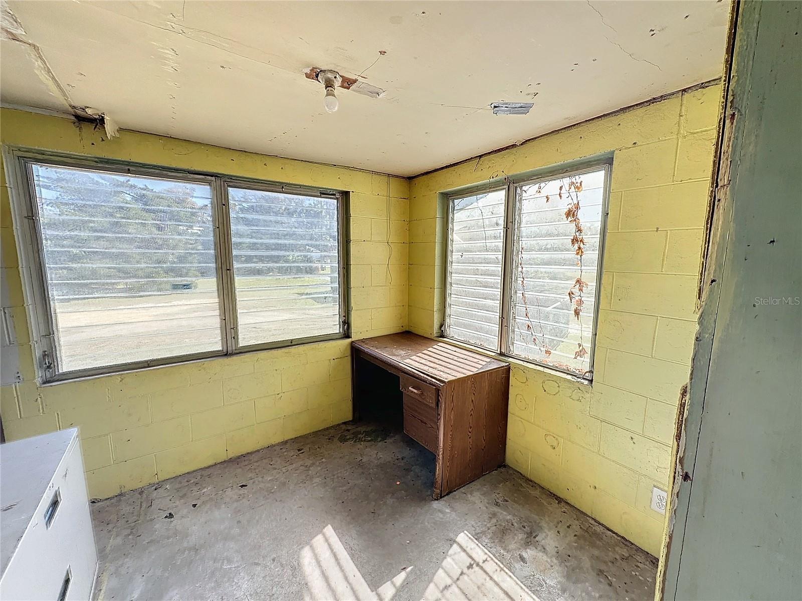 110 REYNOLDS RD, DE LEON SPRINGS, FL, 32130