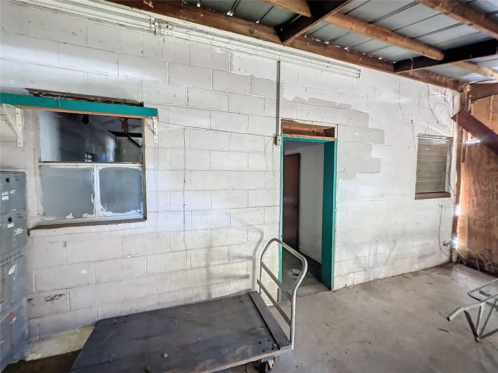 110 REYNOLDS RD, DE LEON SPRINGS, FL, 32130